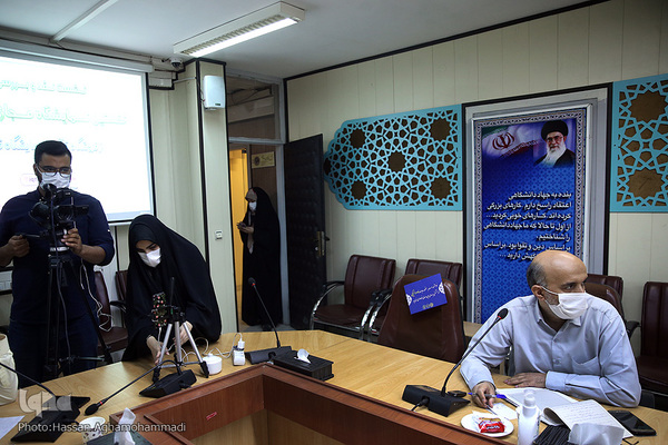 نشست نقد و بررسی اولین نمایشگاه مجازی قرآن کریم