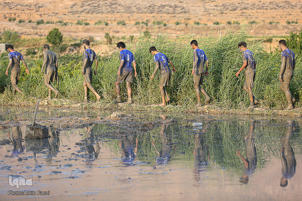 مسابقات فوتشال شیرازی در روستای «درب قلعه» استهبان