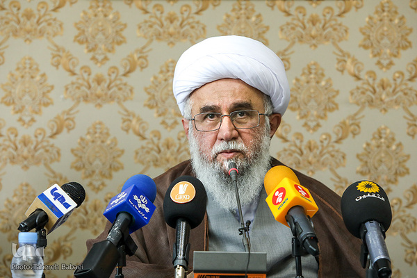 آیین معرفی کتاب سفیر شیعه در غرب