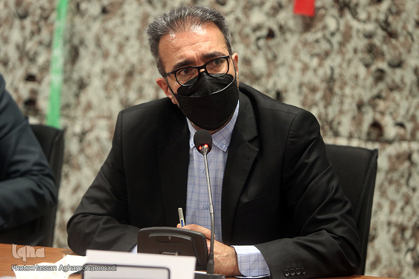 مراسم رونمایی کتاب «جنگ و صلح» روایتی از سال‌های قبل و بعد از پذیرش قطعنامه ۵٩٨