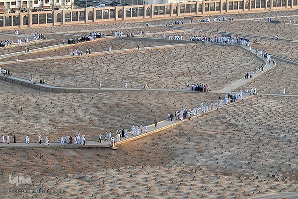 حرم بی نشان باقر آل محمد(ص) در قبرستان بقیع