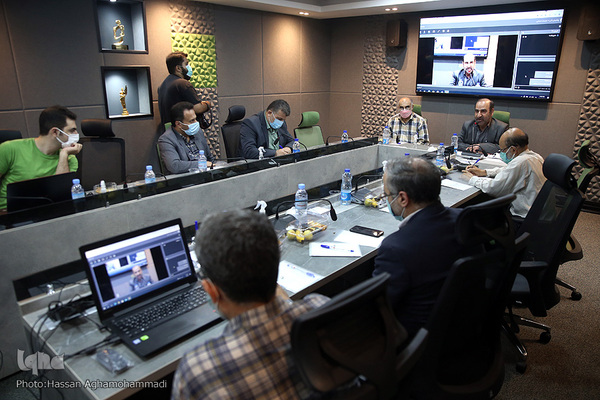 نشست بررسی هویت ملی و زبان فارسی