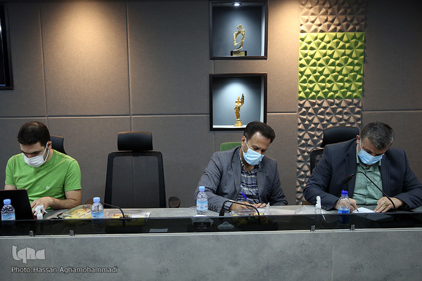 نشست بررسی هویت ملی و زبان فارسی