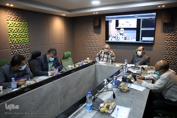 نشست بررسی هویت ملی و زبان فارسی