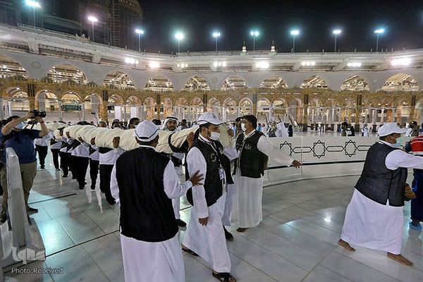 مراسم تعویض پرده کعبه