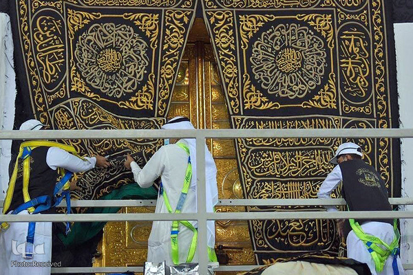 مراسم تعویض پرده کعبه