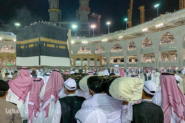 مراسم تعویض پرده کعبه