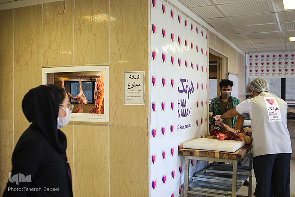 سفره رنگین نیازمندان در عید قربان به دست فالورهای هم نمک