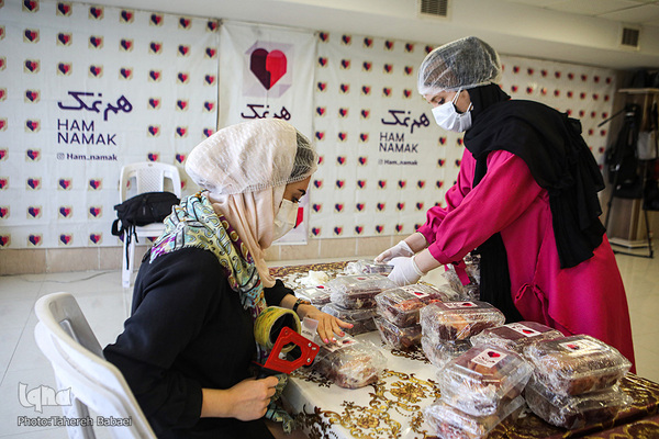 سفره رنگین نیازمندان در عید قربان به دست فالورهای هم نمک