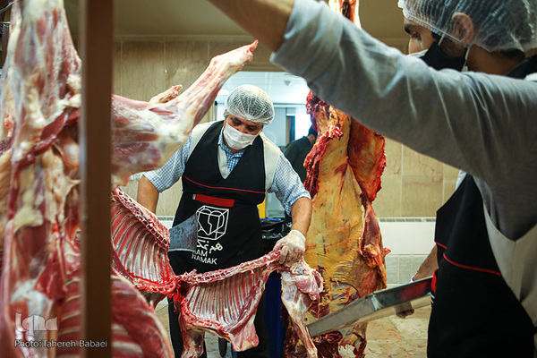 سفره رنگین نیازمندان در عید قربان به دست فالورهای هم نمک