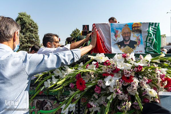 تشییع پیکر مطهر شهید «سیداحمد قریشی» از فرماندهان یگان «فاطمیون» مدافع حرم در کرج