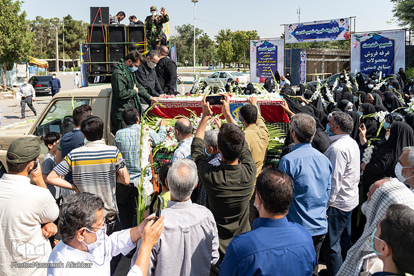 تشییع پیکر مطهر شهید «سیداحمد قریشی» از فرماندهان یگان «فاطمیون» مدافع حرم در کرج