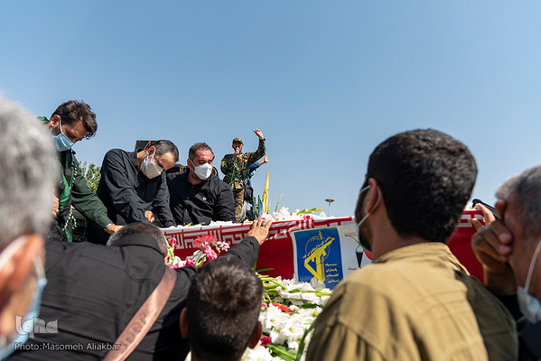 تشییع پیکر مطهر شهید «سیداحمد قریشی» از فرماندهان یگان «فاطمیون» مدافع حرم در کرج