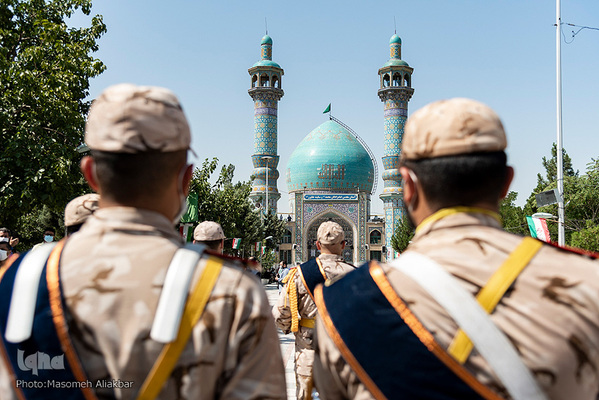 تشییع پیکر مطهر شهید «سیداحمد قریشی» از فرماندهان یگان «فاطمیون» مدافع حرم در کرج