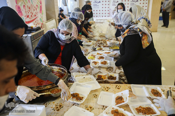 هم‌نمکی ده هزار نفره در عید غدیر