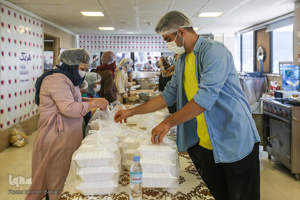 هم‌نمکی ده هزار نفره در عید غدیر