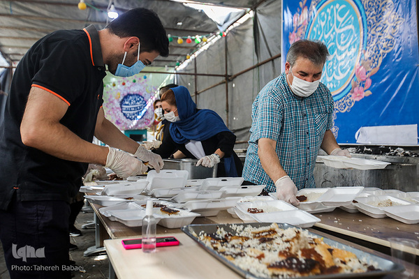 هم‌نمکی ده هزار نفره در عید غدیر