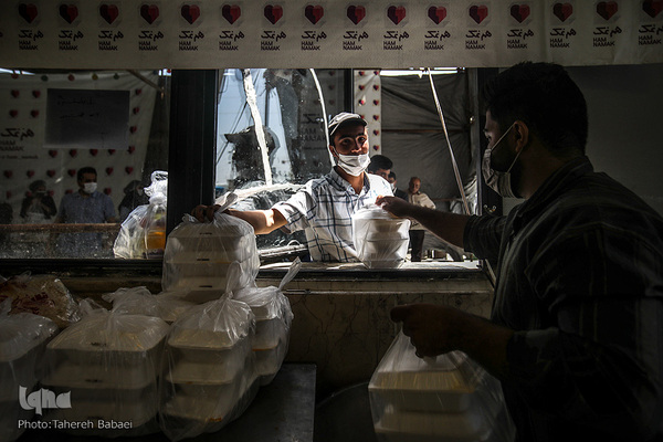 هم‌نمکی ده هزار نفره در عید غدیر