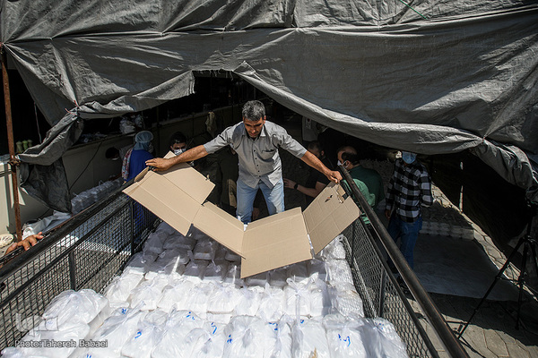 هم‌نمکی ده هزار نفره در عید غدیر