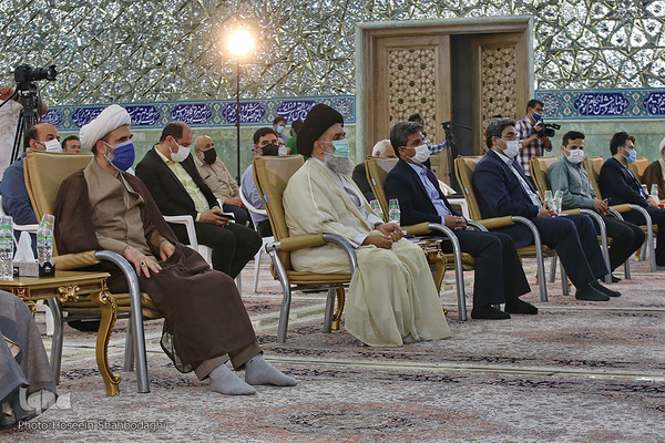 مراسم رونمایی از کتاب عکس «خواهر خورشید»/ قم