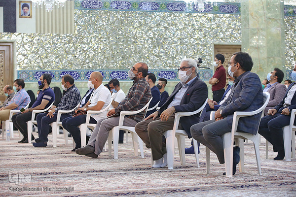 مراسم رونمایی از کتاب عکس «خواهر خورشید»/ قم