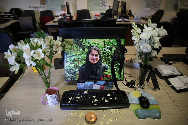 جای خالی مهشاد کریمی، خبرنگار فقید ایسنا در محل کارش