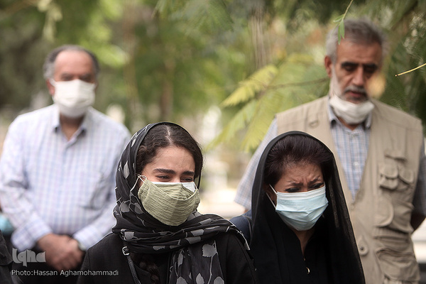 مراسم چهلمین روز درگذشت «مهشاد کریمی» خبرنگار فقید ایسنا در قطعه نام آوران بهشت زهرای تهران