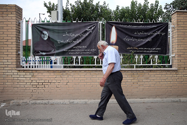 مراسم چهلمین روز درگذشت «مهشاد کریمی» خبرنگار فقید ایسنا در قطعه نام آوران بهشت زهرای تهران