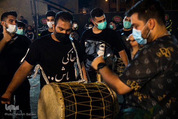 مراسم عزاداری شب چهارم محرم در محله زمزم