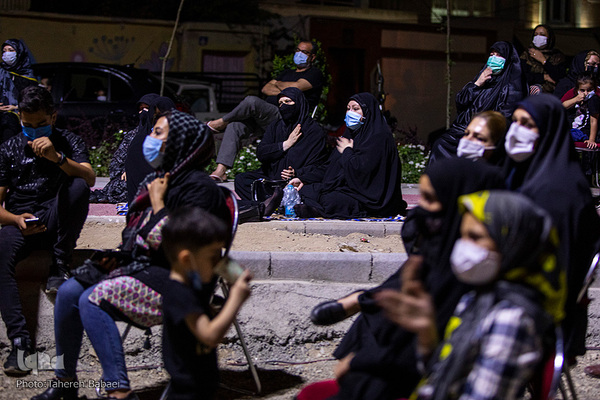 مراسم عزاداری شب چهارم محرم در محله زمزم