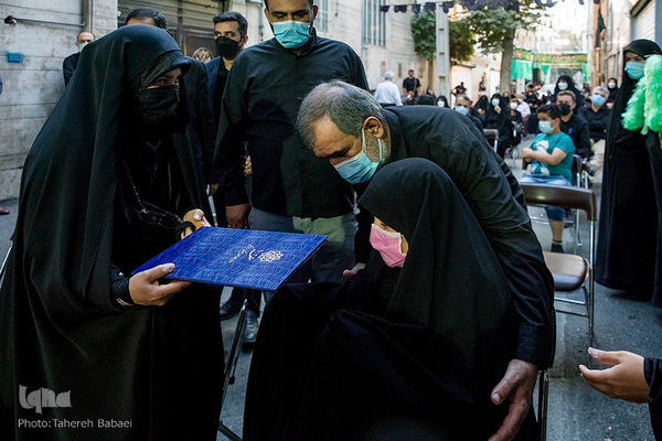 ديدار با خانواده شهدا در دهه اول محرم