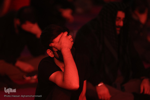 مراسم عزاداری شب پنجم محرم در میدان فلسطین