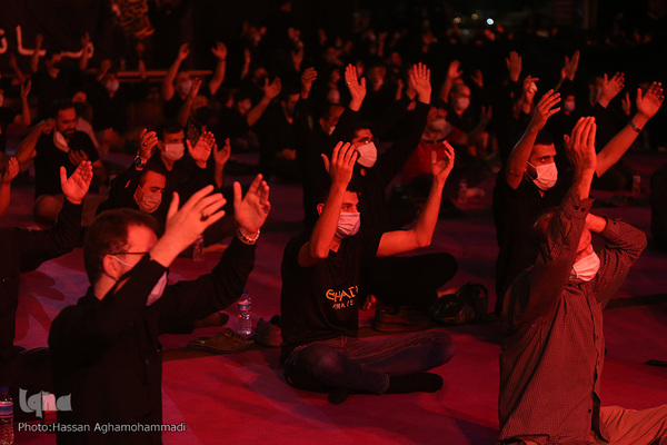 مراسم عزاداری شب پنجم محرم در میدان فلسطین