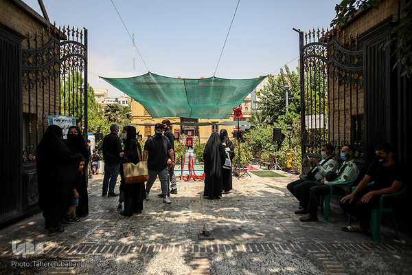 مراسم ظهر تاسوعا در خانه مداحان