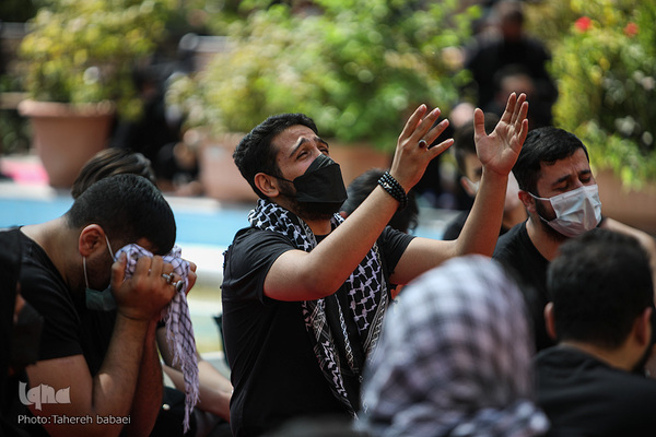 مراسم ظهر تاسوعا در خانه مداحان