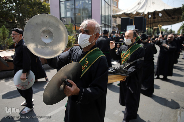 مراسم عزاداری ظهر تاسوعای حسینی در چهارراه گلوبندک
