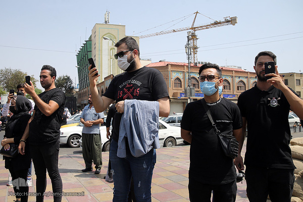 مراسم عزاداری ظهر تاسوعای حسینی در چهارراه گلوبندک