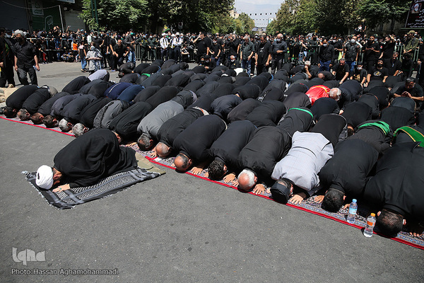 آئین خیمه سوزان ظهر عاشورا در بازار تهران