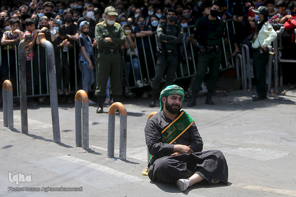 آئین خیمه سوزان ظهر عاشورا در بازار تهران