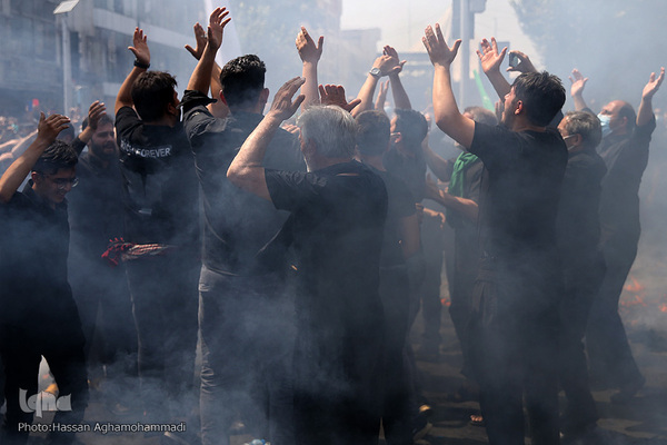 آئین خیمه سوزان ظهر عاشورا در بازار تهران