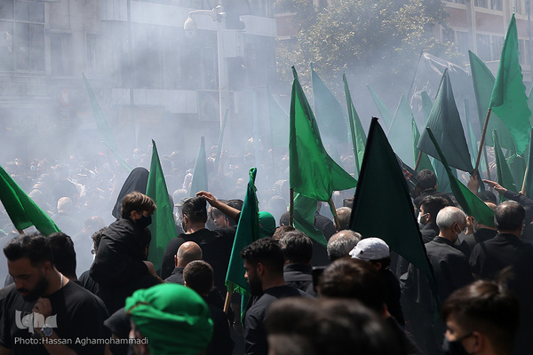 آئین خیمه سوزان ظهر عاشورا در بازار تهران