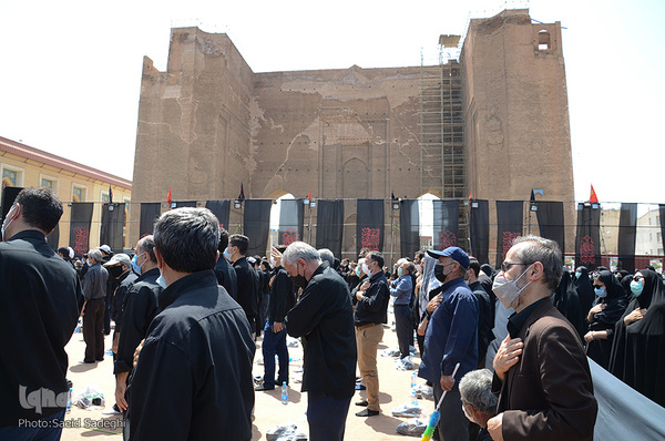 عزاداری ظهر عاشورای مردم تبریز