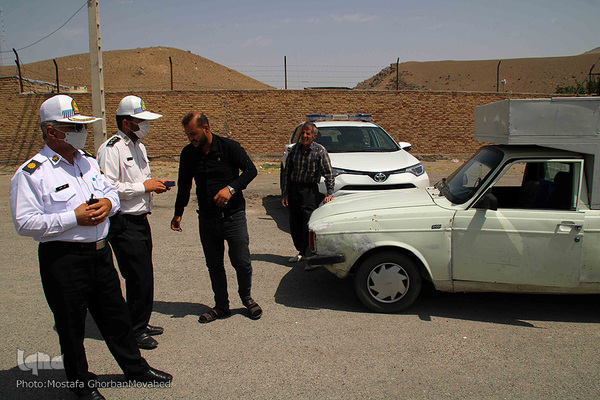 اعمال محدودیت‌های کرونایی در محورهای مواصلاتی شهرستان اهر، توسط پلیس راهور