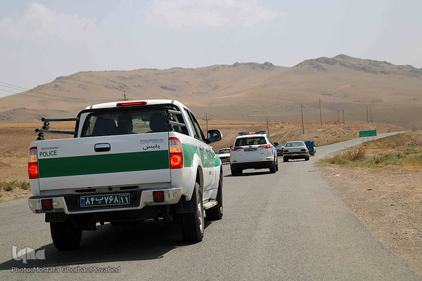اعمال محدودیت‌های کرونایی در محورهای مواصلاتی شهرستان اهر، توسط پلیس راهور