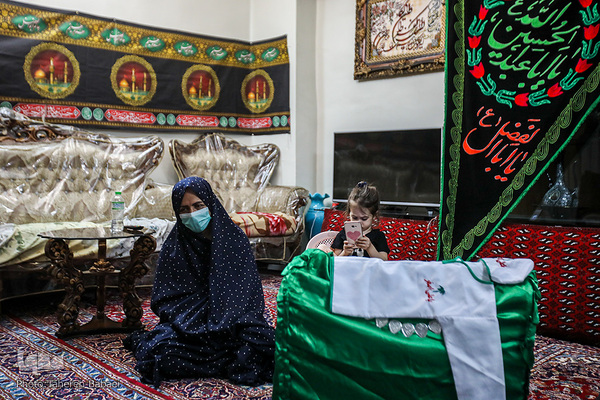  خانم نوبخت آذر از سال ۷۰ مجلس عزاداری متوسل به حضرت ابالفضل را برگزار می‌کند.
