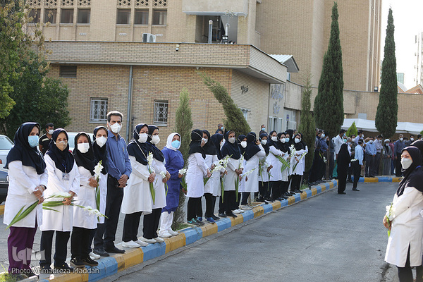 تشییع پیکر مطهره مدافع سلامت شهیده «زهرا ترابی» در شیراز