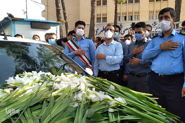 تشییع پیکر مطهره مدافع سلامت شهیده «زهرا ترابی» در شیراز