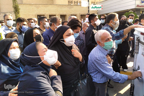 تشییع پیکر مطهره مدافع سلامت شهیده «زهرا ترابی» در شیراز