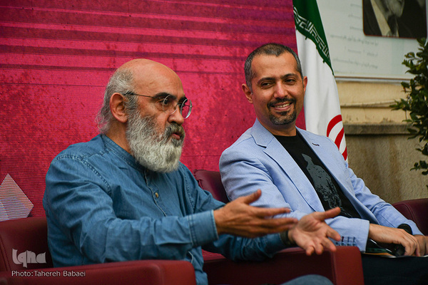 آیین رونمایی از هویت بصری و قلم اختصاصی انتشارات علمی فرهنگی