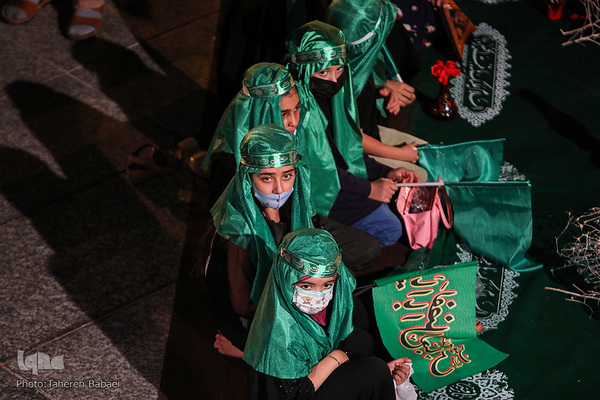 بزرگ‌ترین سفره نذری «حضرت رقیه (س)» در میدان امام حسین(ع)